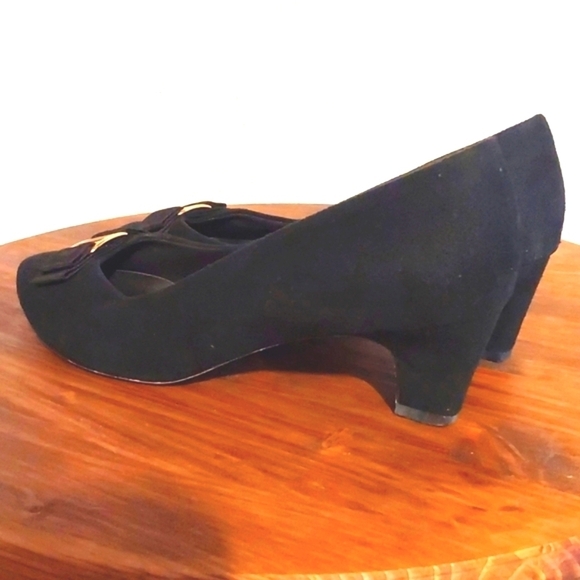 Selby Black Leather Suede Kitten Heel Vintage Gold toe Acc. Elegant Neutral Sz.8 - Picture 11 of 14